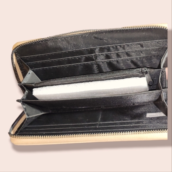 Kensie Leather Wristlet/Coin Purse-NWT - Picture 5 of 6